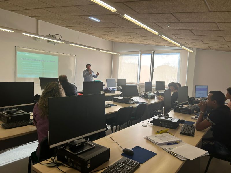 Ordya participa en ASATA con una charla sobre organización de almacenes e inventarios eficientes.